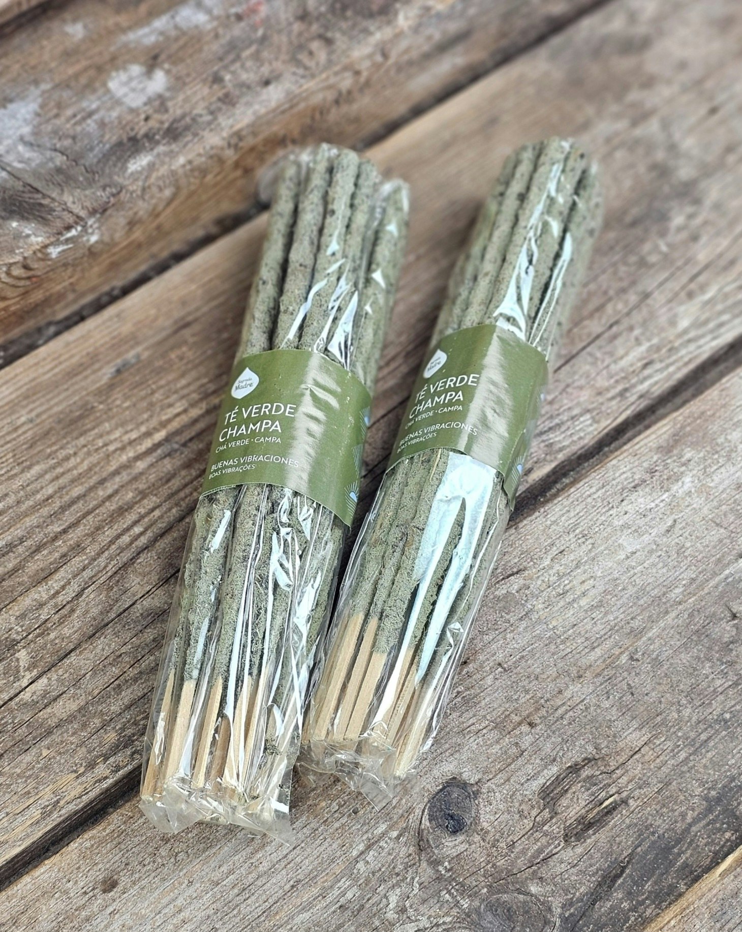 Sagrada Madre Line x 20 (Savings Pack) - Grönt te & Champablomma, rökelsepinnar