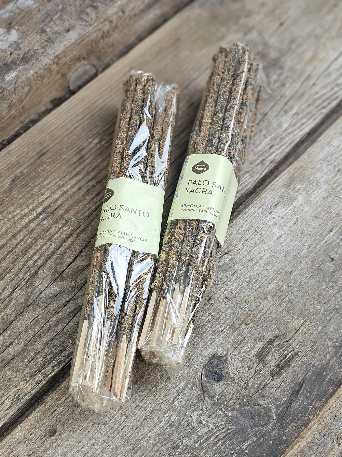 Sagrada Madre Line x 20 (Savings Pack) - Palo Santo med Yagra, rökelsepinnar