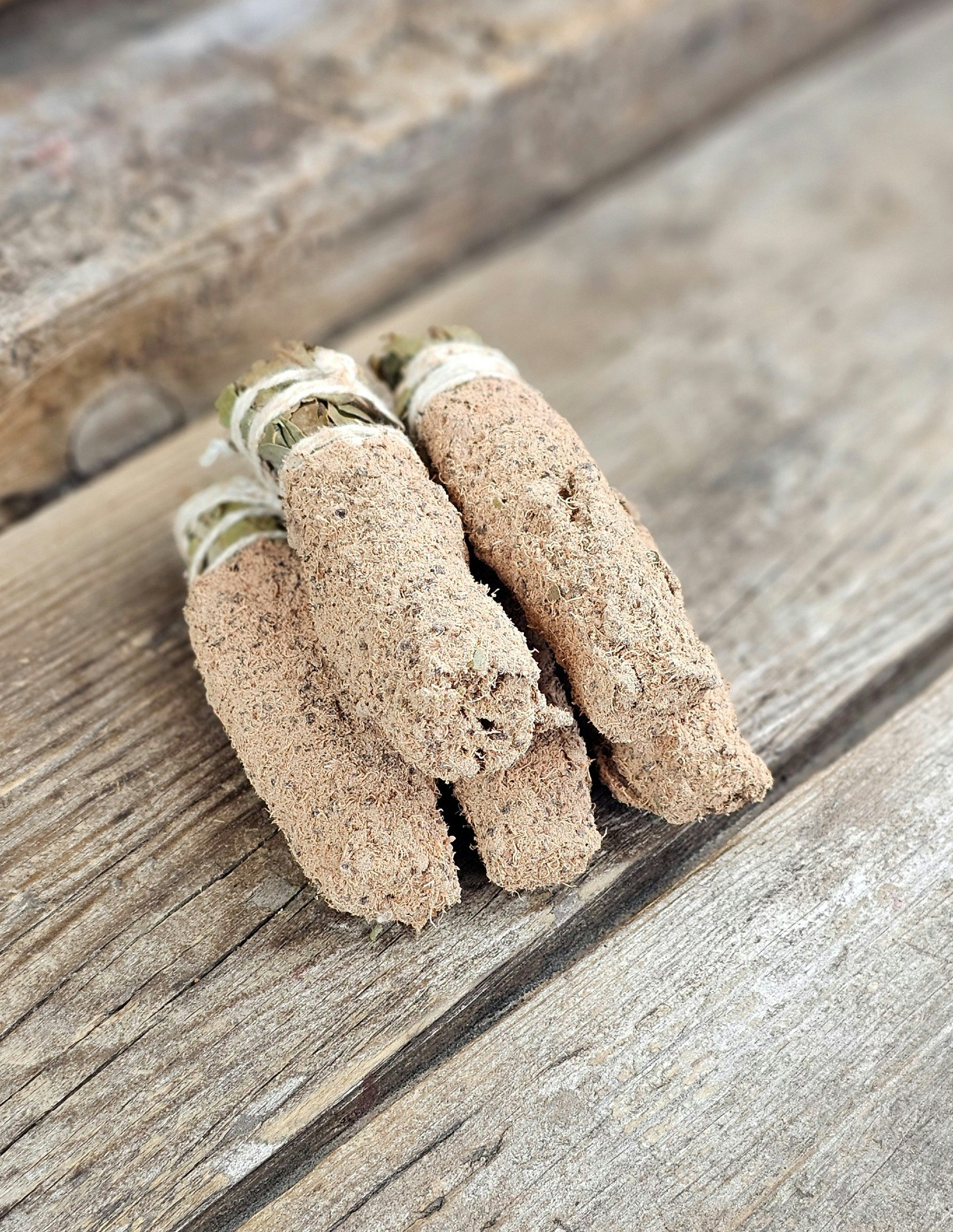 Sagrada Madre Sahumitos - Smudge Sandalwood