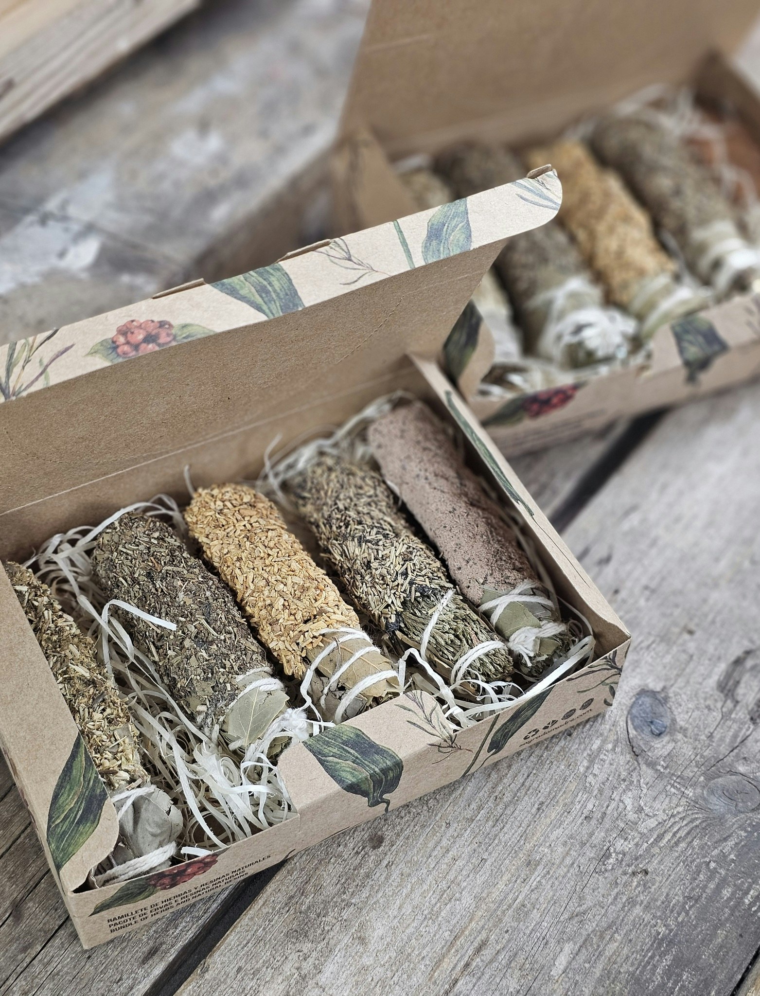Sagrada Madre Sahumitos - Smudge Box x 5 Herbs & Woods