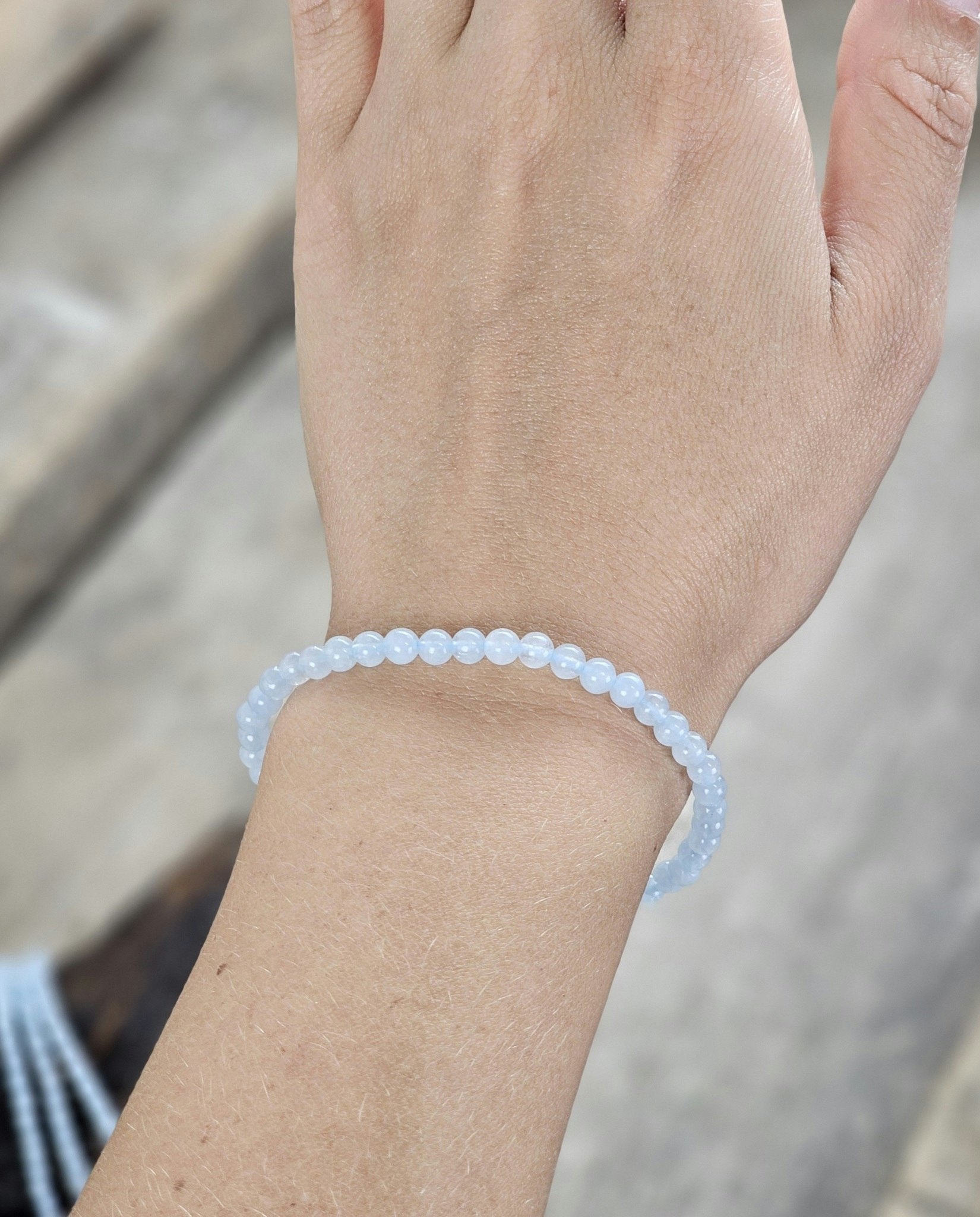 Akvamarin, armband 4mm runda pärlor