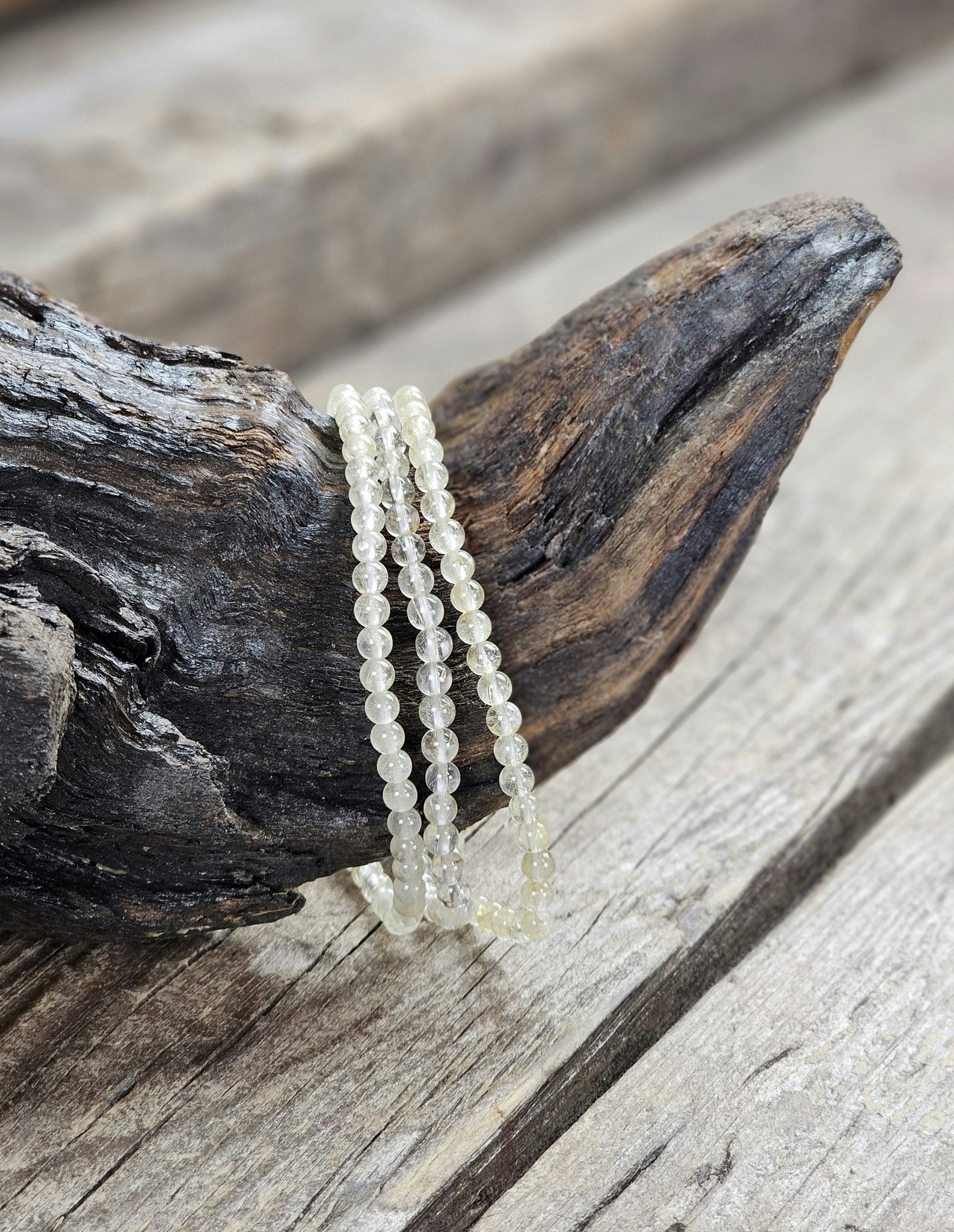 Guldrutilkvarts, armband 4mm runda pärlor