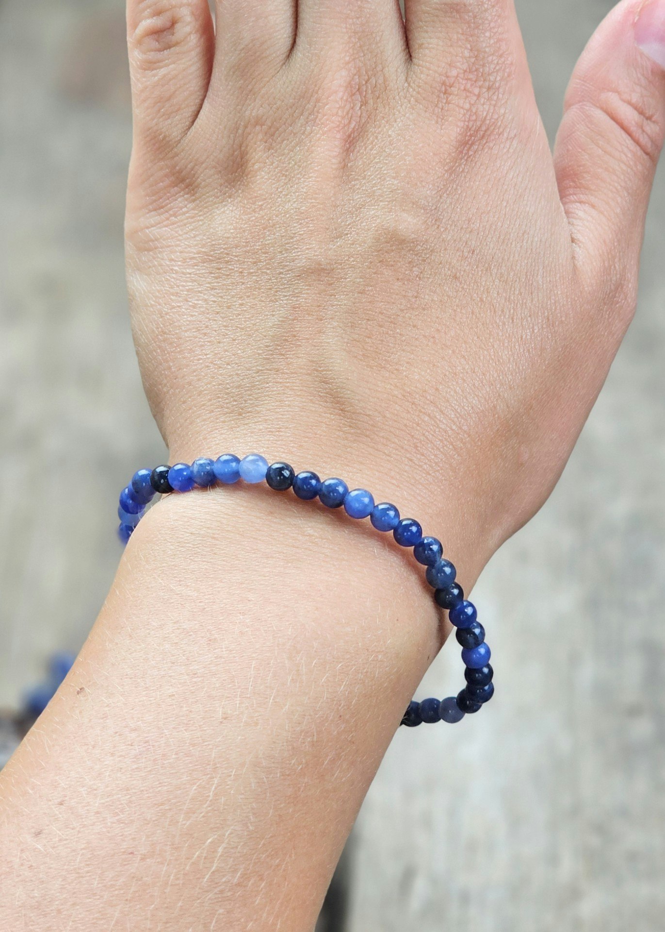Sodalit, armband 4mm runda pärlor