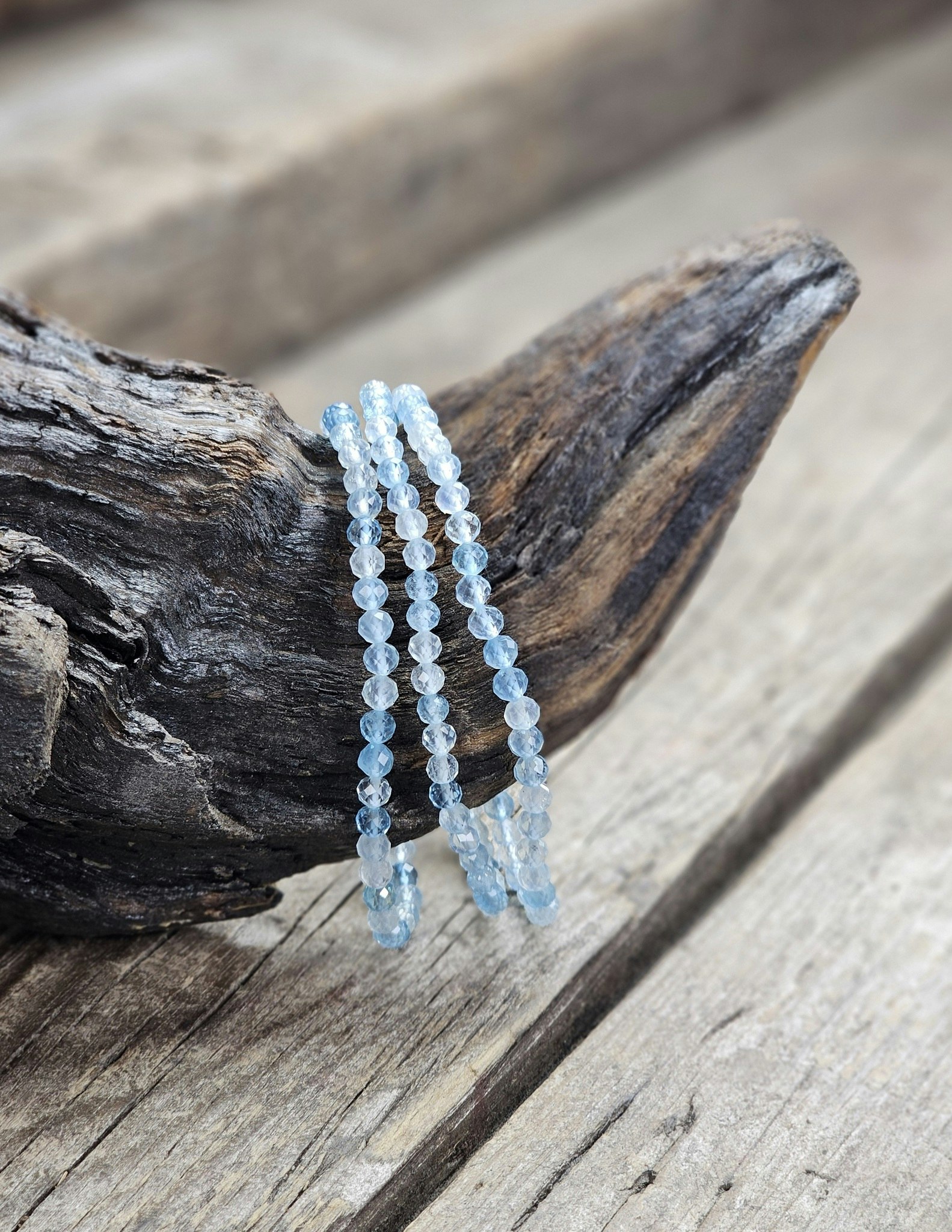 Akvamarin, armband 4mm facetterade pärlor