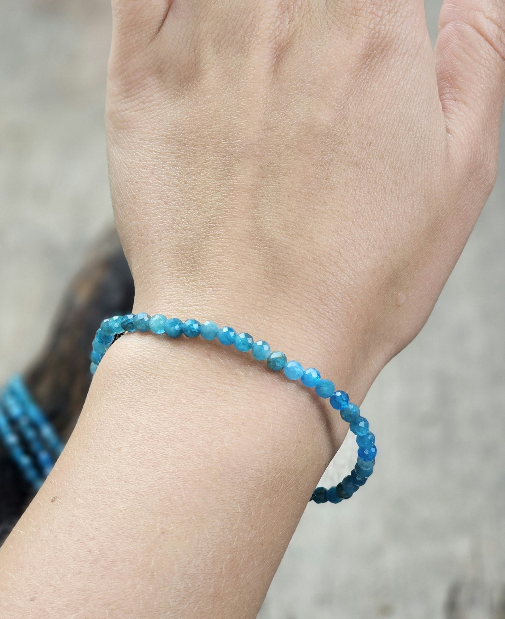 Apatit, armband 4mm facetterade pärlor