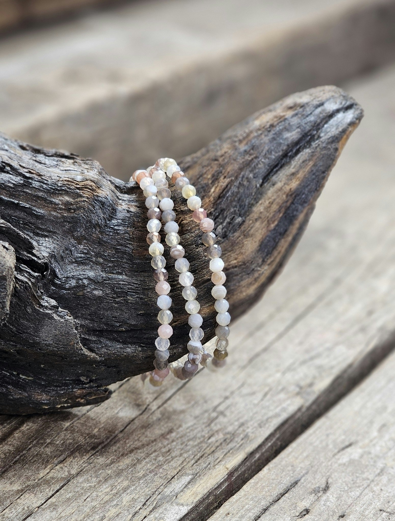 Botswanaagat, armband 4mm facetterade pärlor
