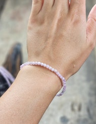 Kunzit, armband 4mm facetterade pärlor