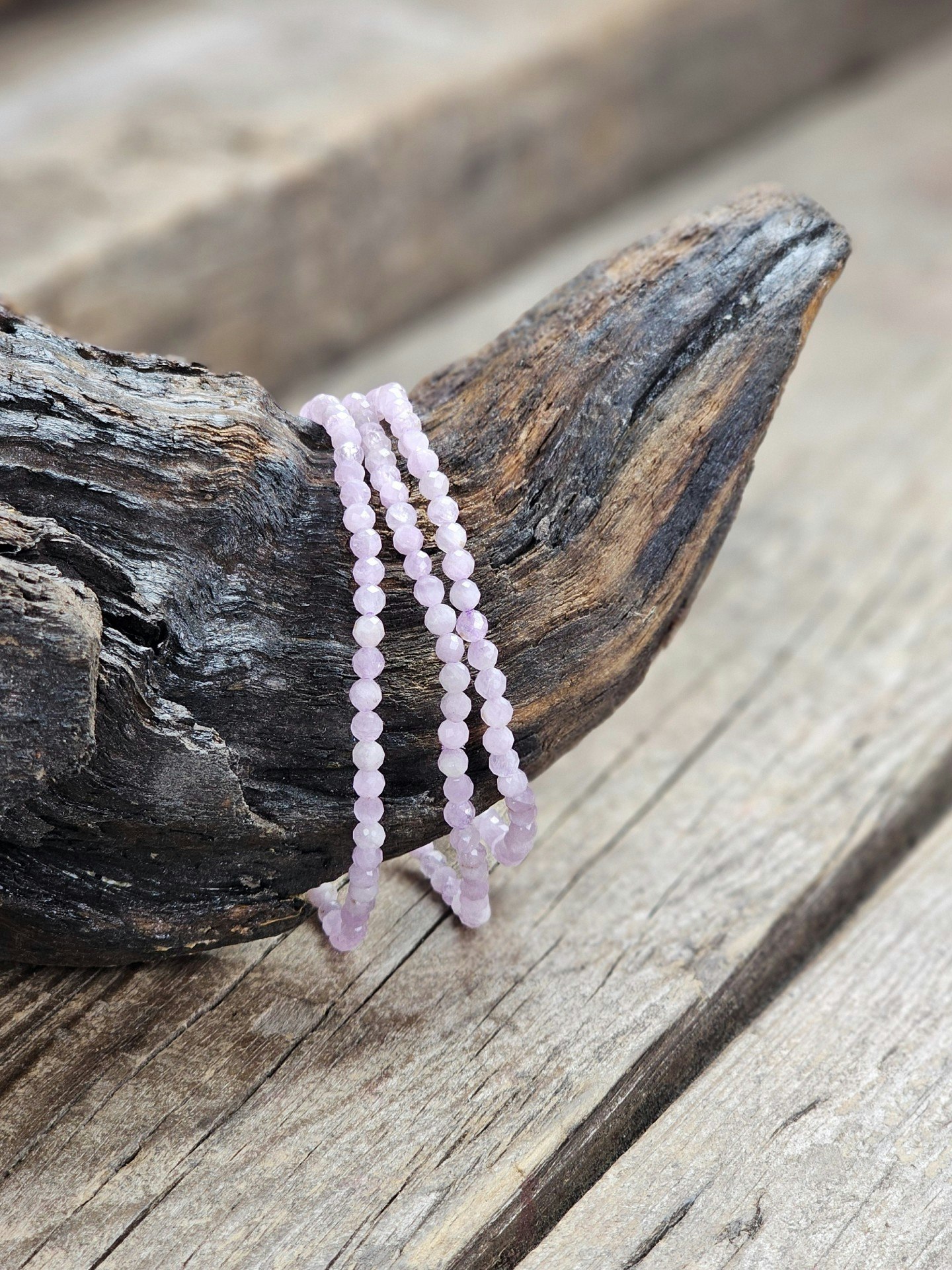 Kunzit, armband 4mm facetterade pärlor
