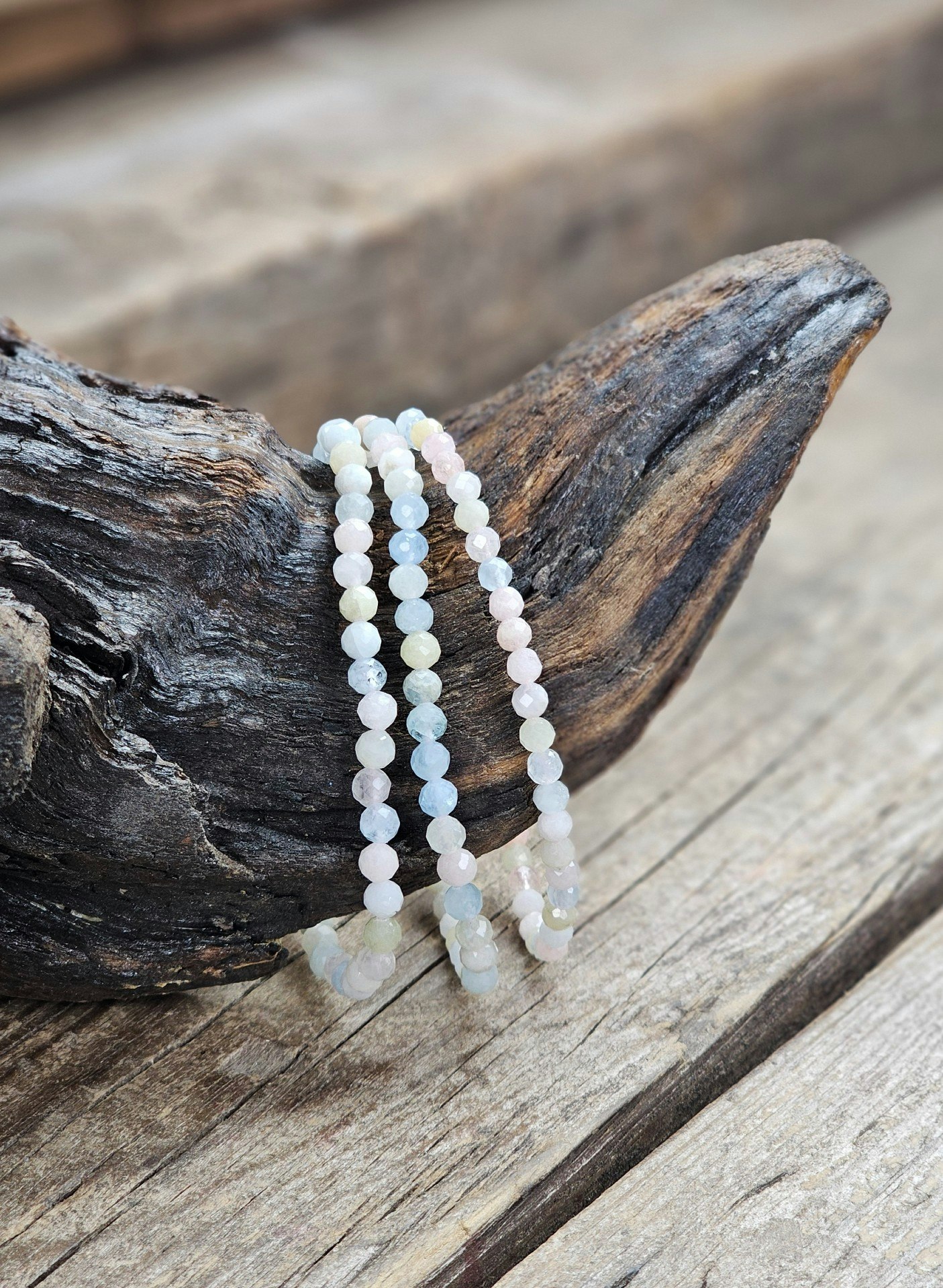 Morganit (Beryll mix), armband 4mm facetterade pärlor