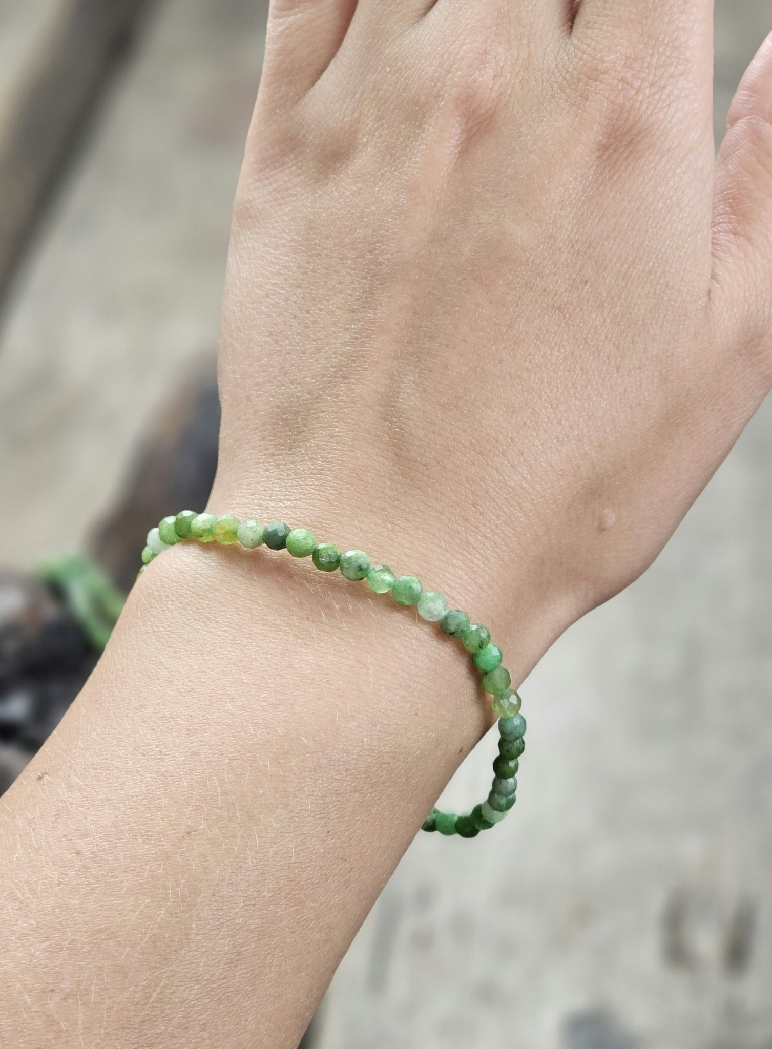 Krysopras, armband 4mm facetterade pärlor