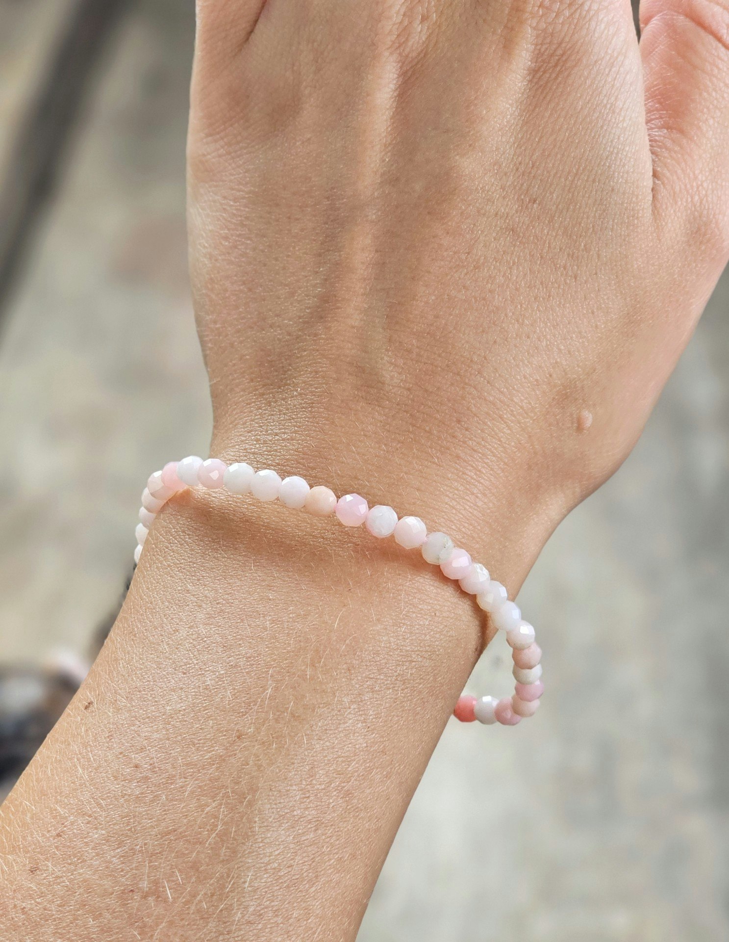 Rosa Opal, armband 4mm facetterade pärlor
