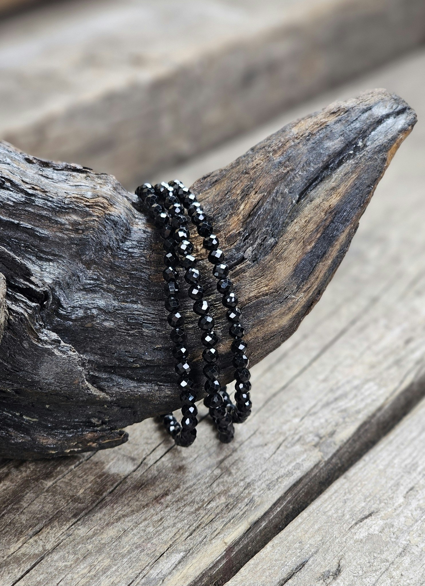 Svart Spinell, armband 4mm facetterade pärlor