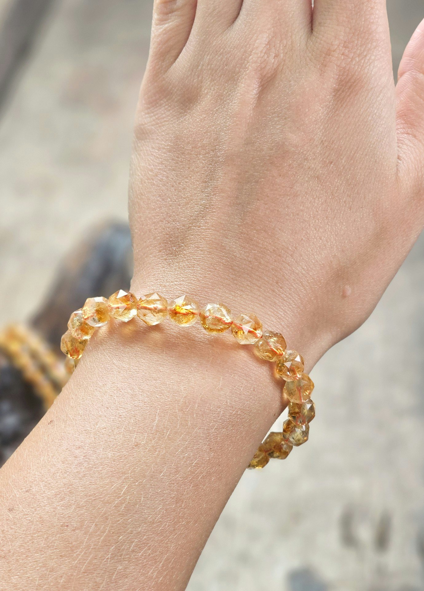 Citrin extra, armband 8mm facetterade pärlor