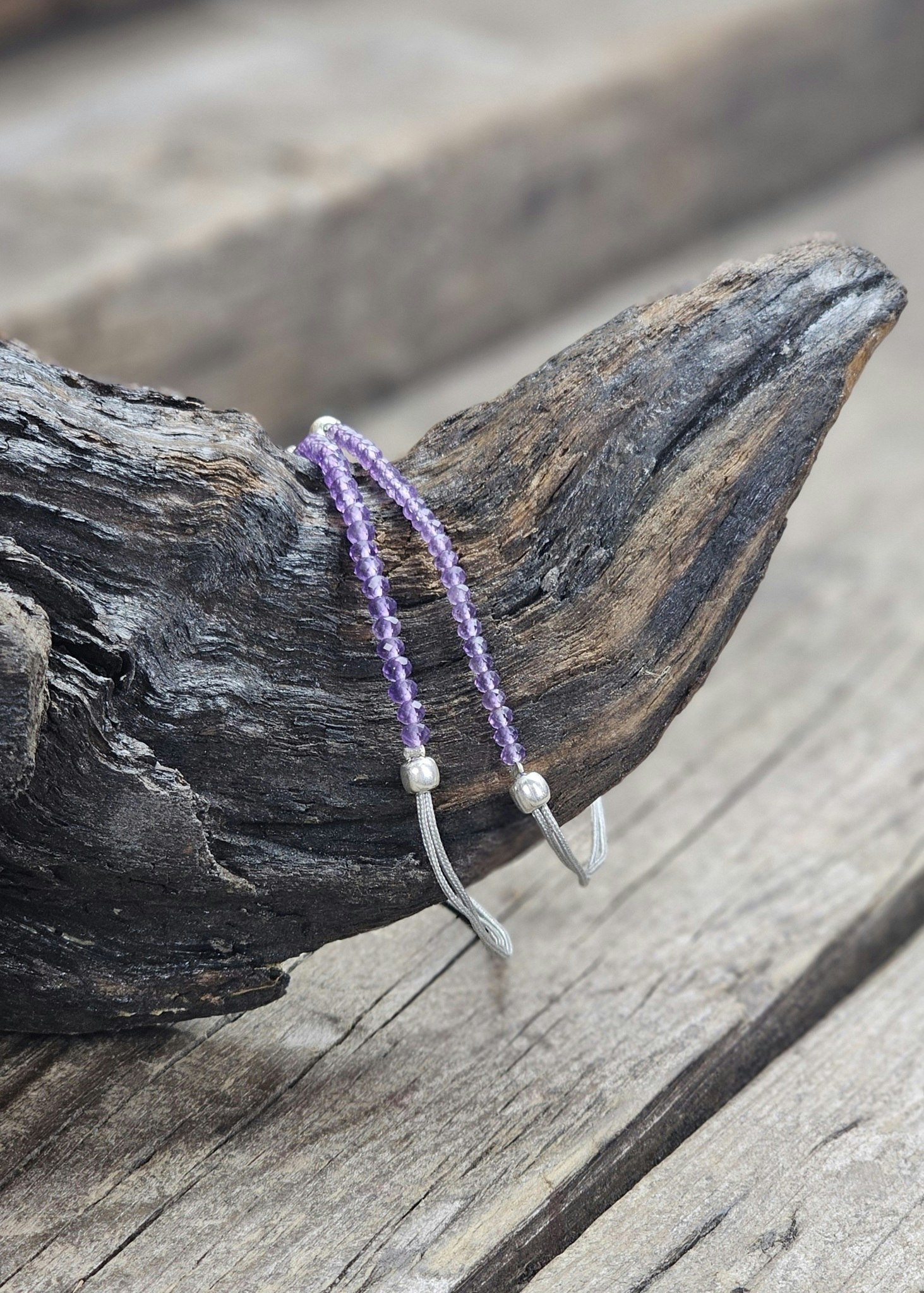 Ametist, armband 3mm facetterade pärlor macramé