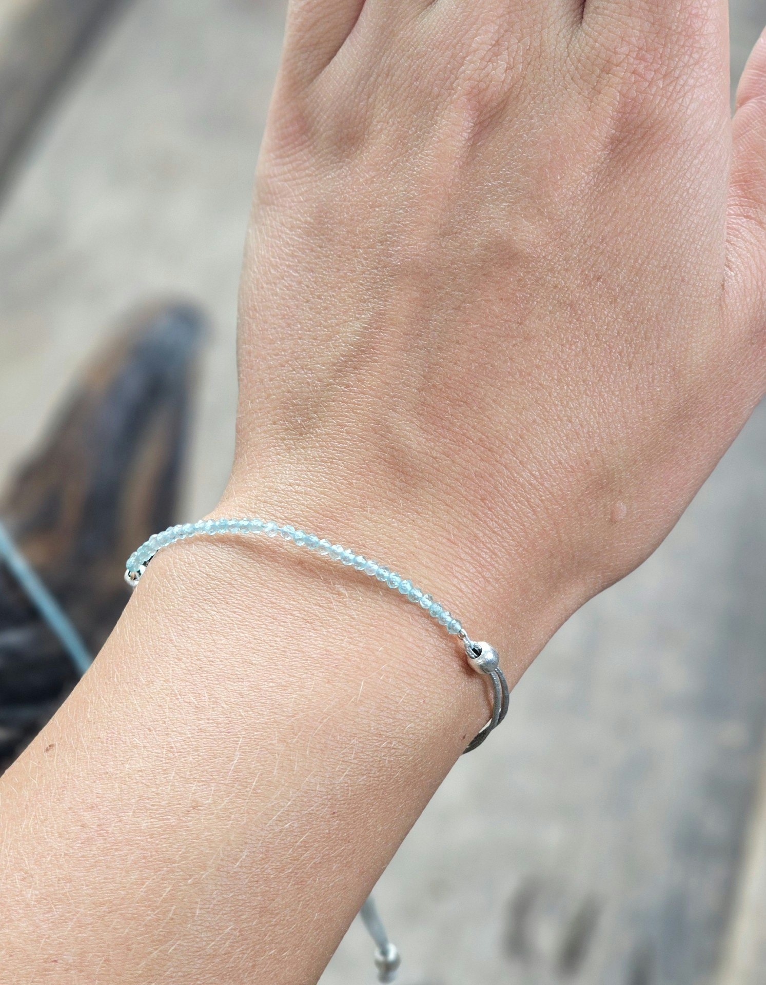 Apatit, armband 3mm facetterade pärlor macramé