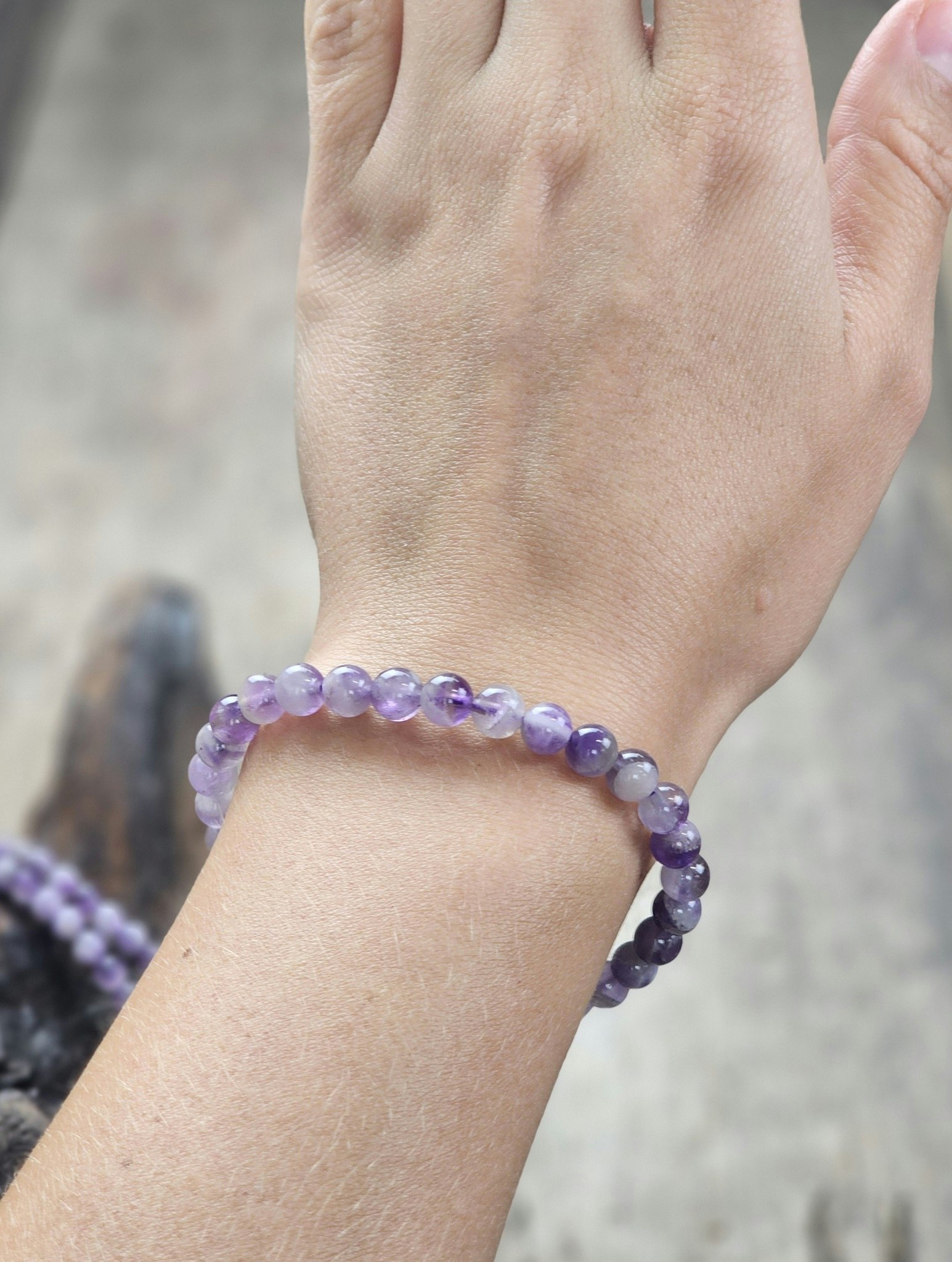 Chevron Ametist (Drömametist), armband 6mm runda pärlor