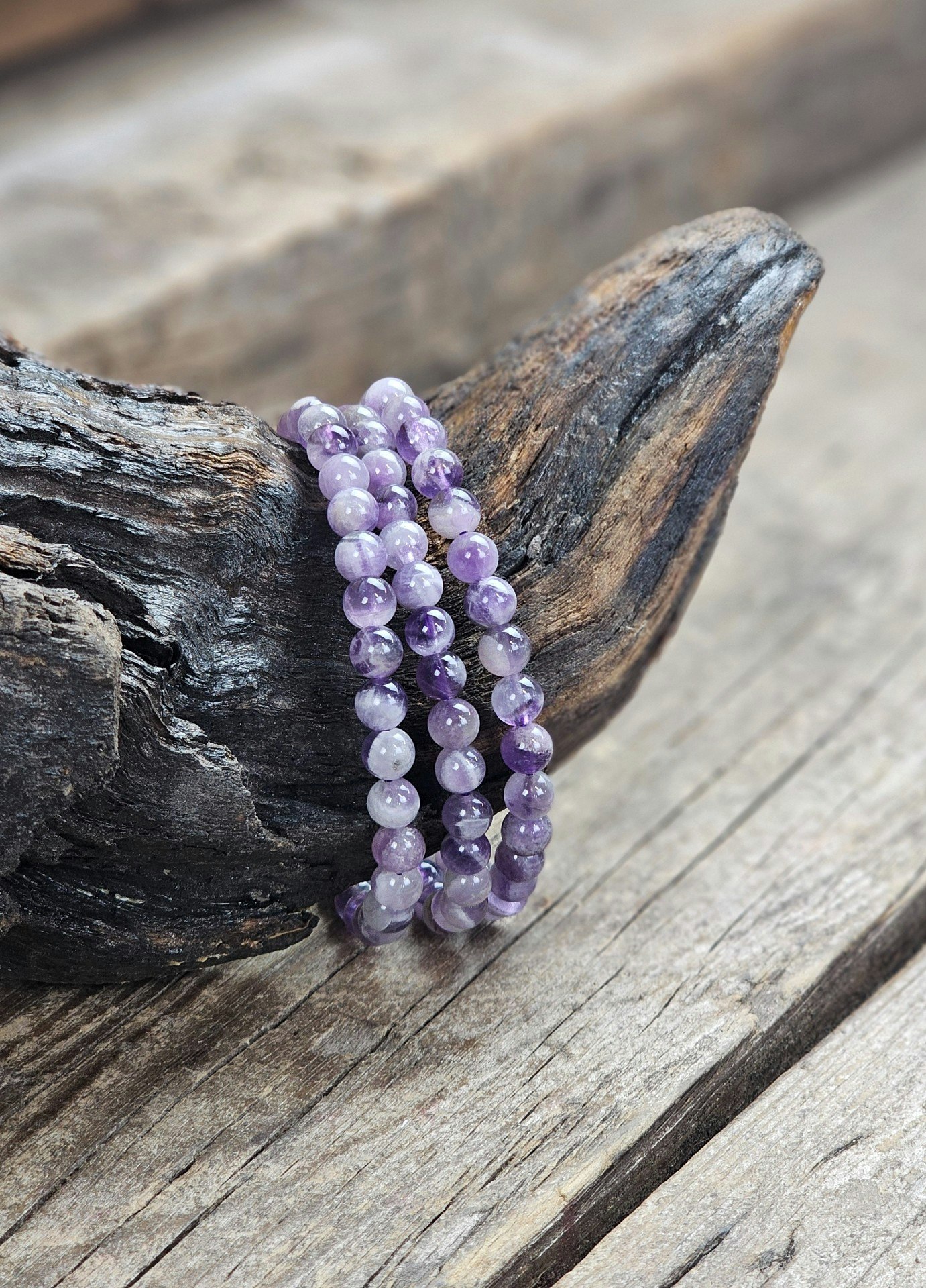 Chevron Ametist (Drömametist), armband 6mm runda pärlor
