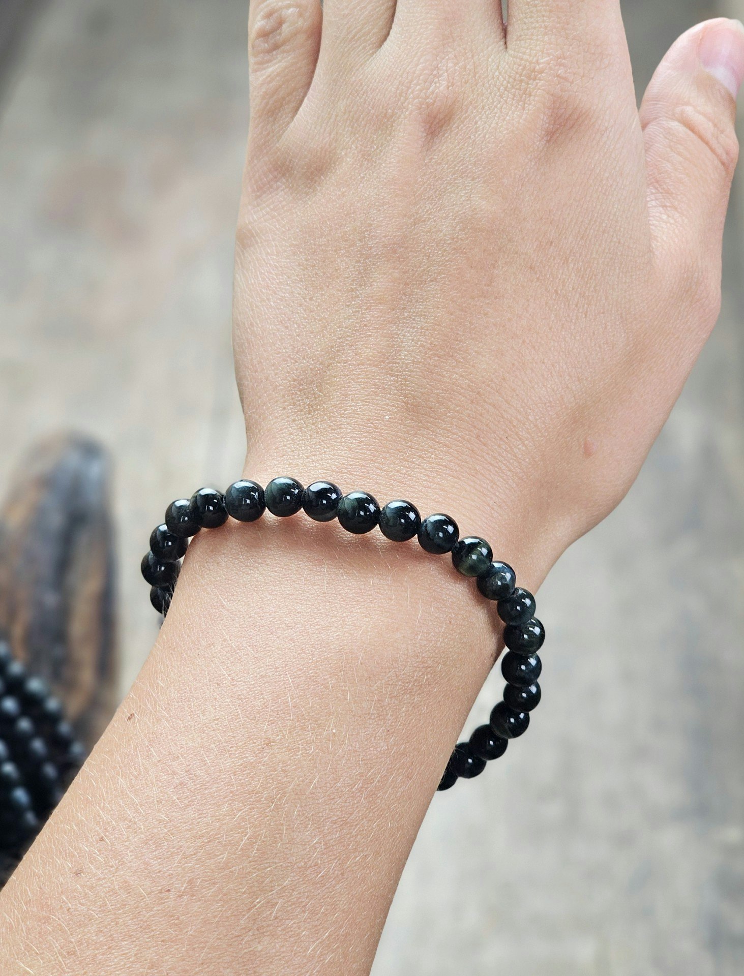 Falköga extra, armband 6mm runda pärlor