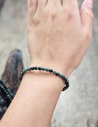 Kambabajaspis, armband 4mm facetterade pärlor