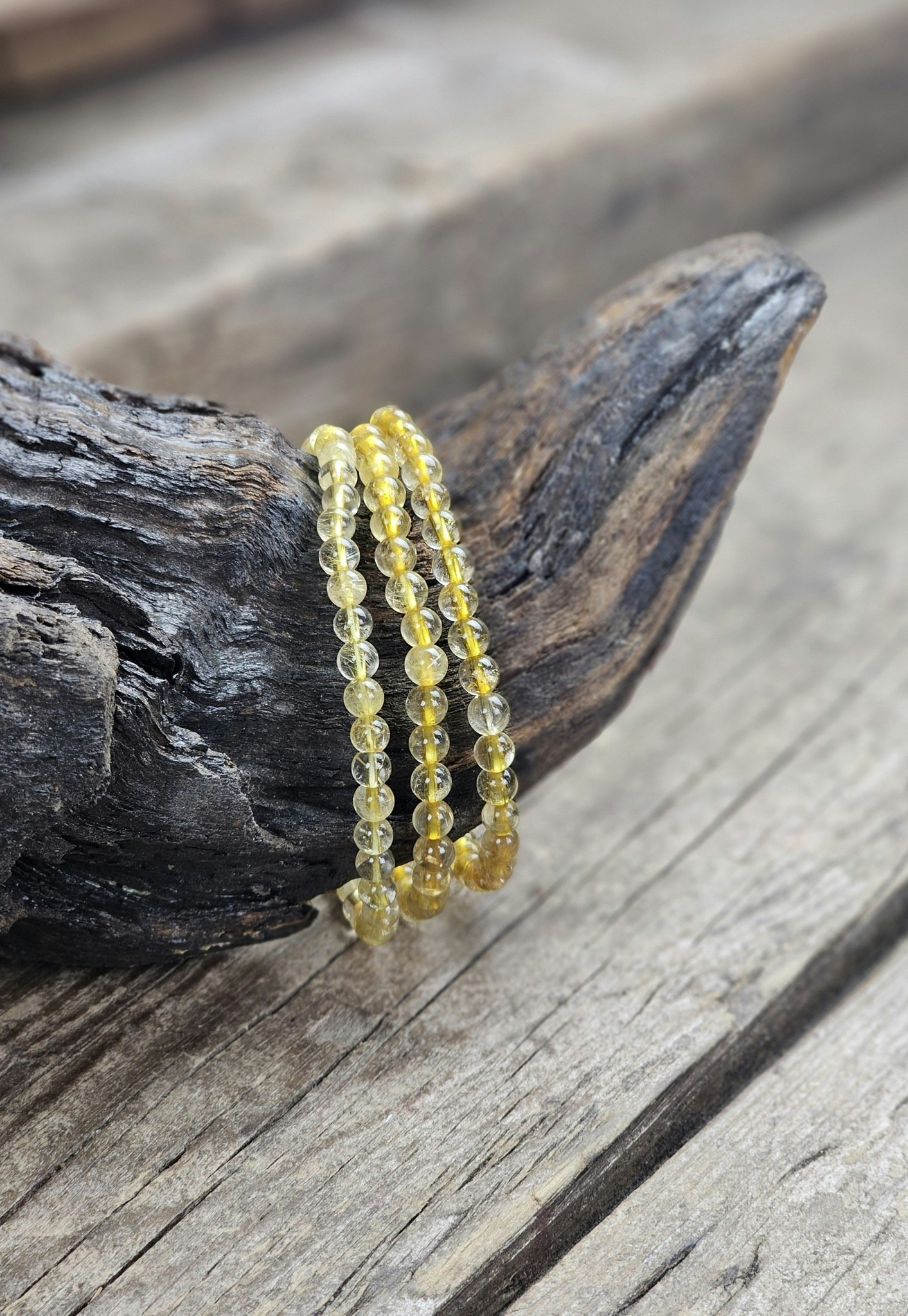 Guldrutilkvarts #2, armband 4mm runda pärlor
