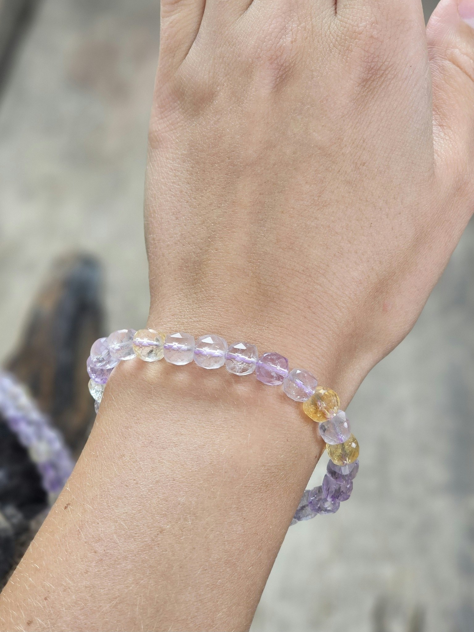Ametrin, armband 8mm facetterade pärlor