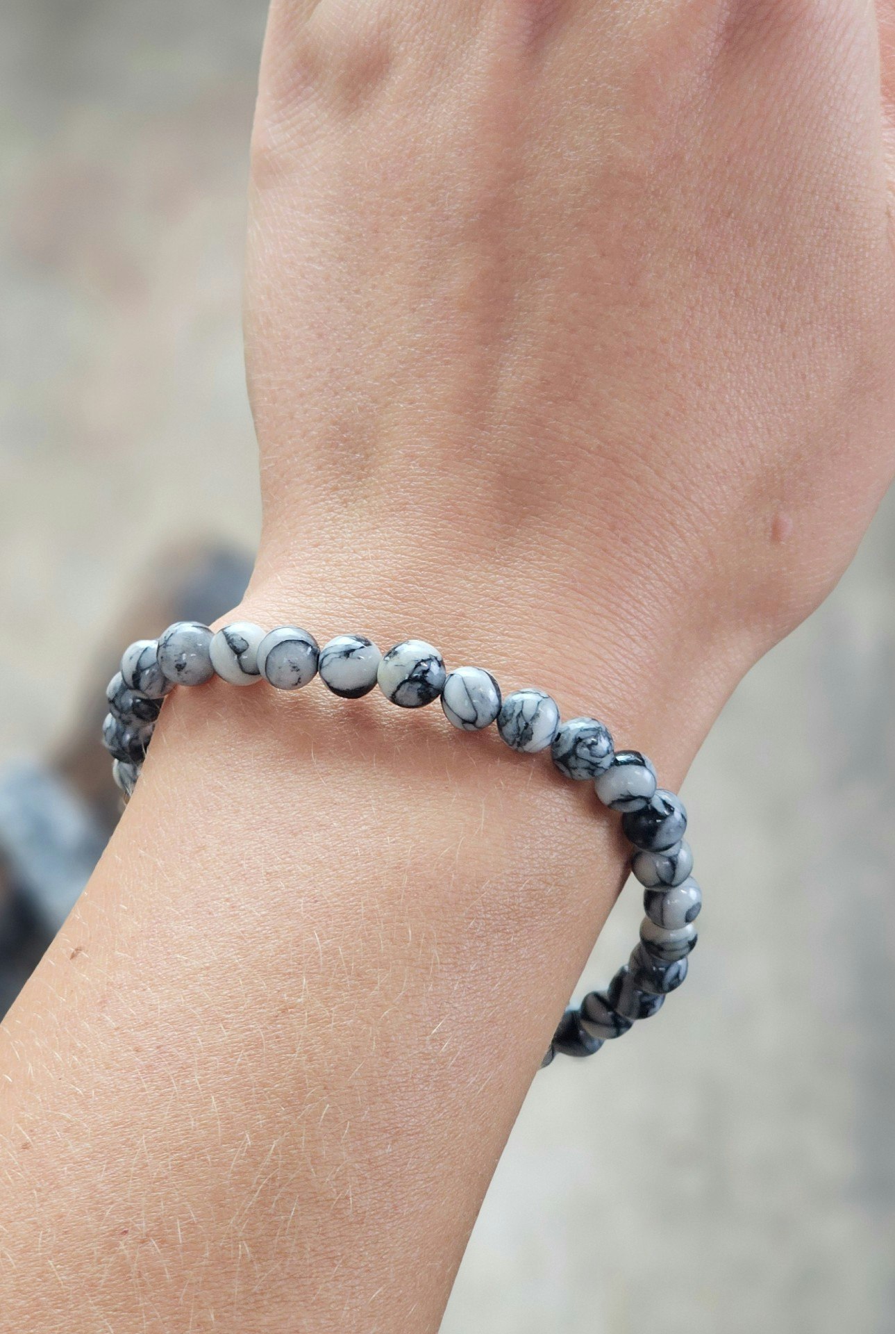 Pinolith, armband 6mm runda pärlor