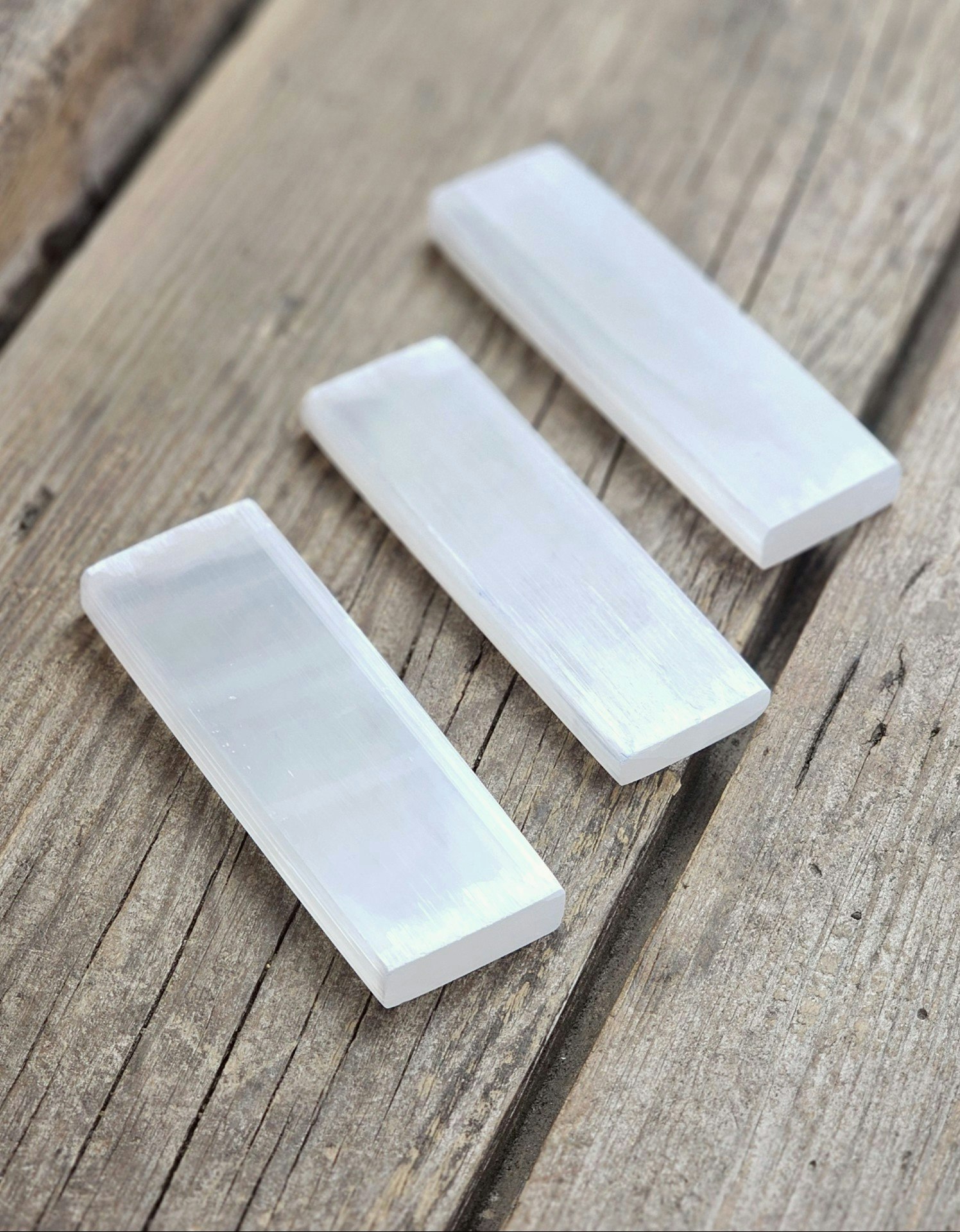Vit Selenit, liten polerad laddningsplatta 10 cm