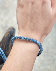 Kyanit extra, armband 6mm runda pärlor