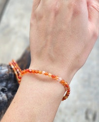 Karneol, armband 4mm runda pärlor