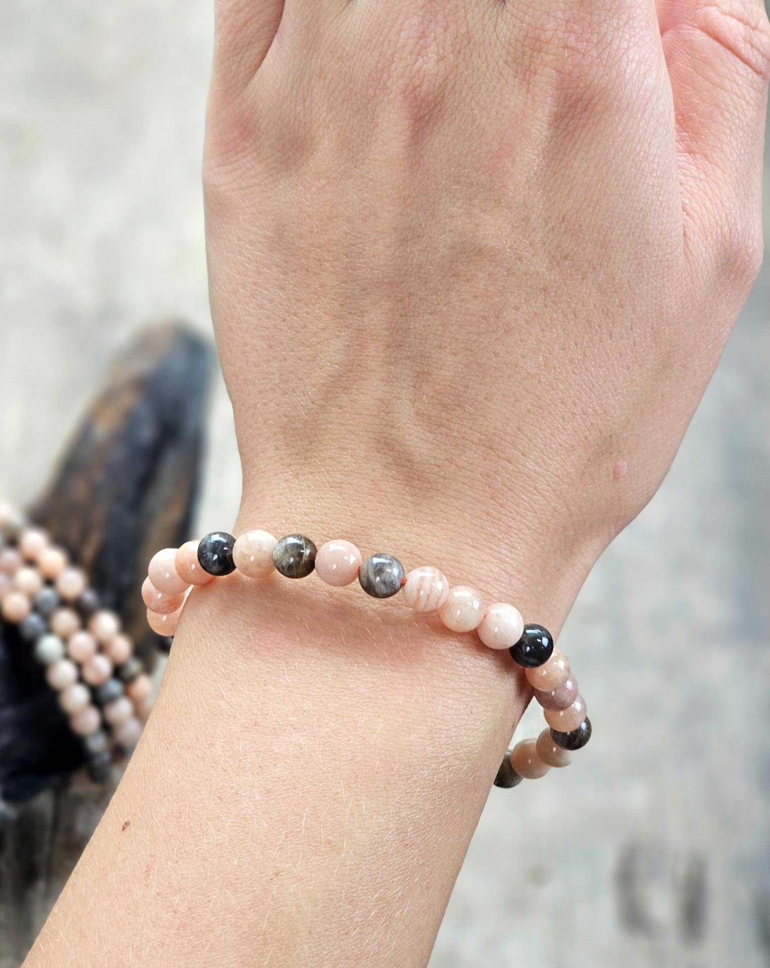 Persikomånsten & Svart Månsten mix, armband 6mm runda pärlor