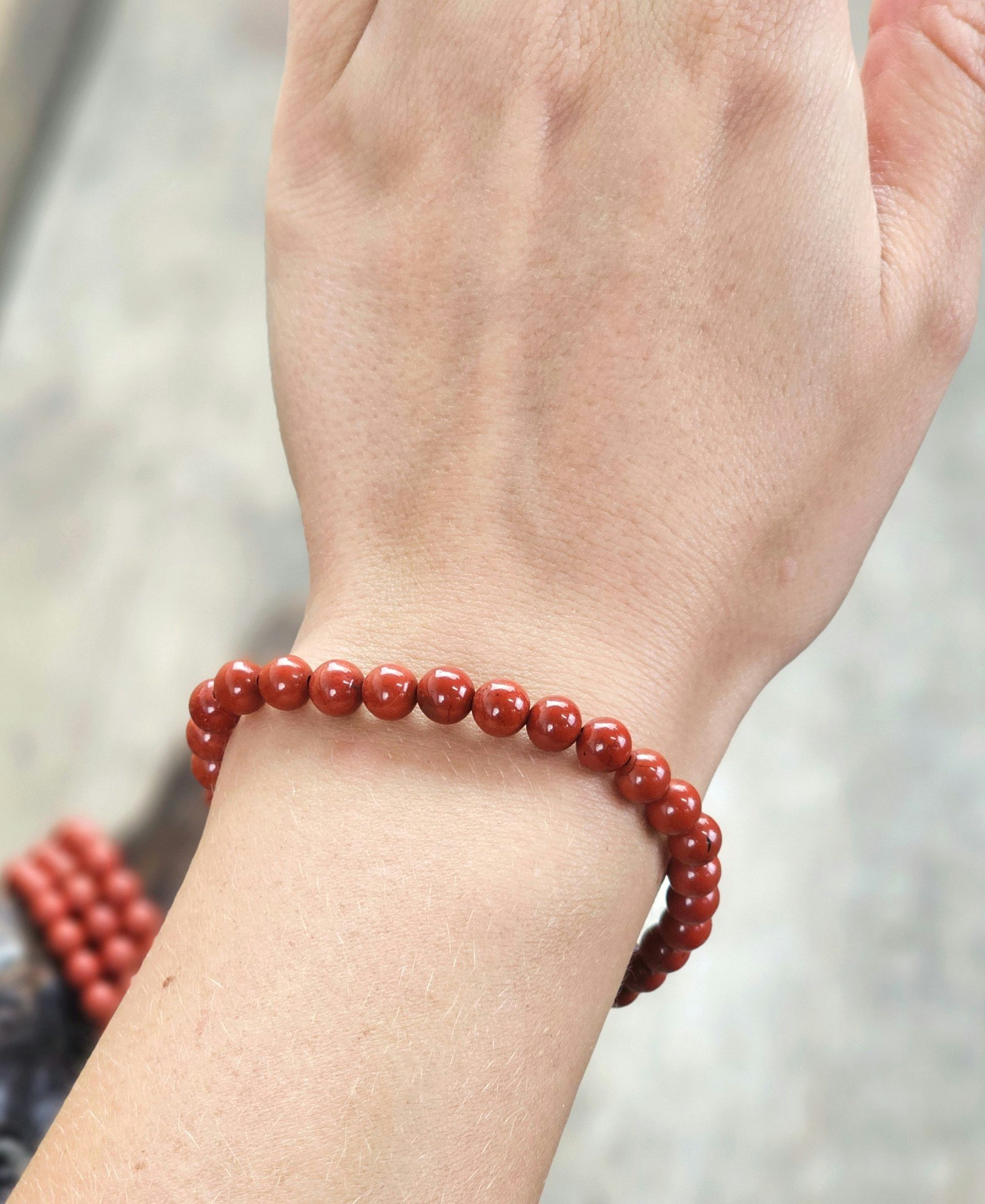 Röd Jaspis, armband 6mm runda pärlor
