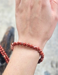 Breccijaspis, armband 6mm runda pärlor