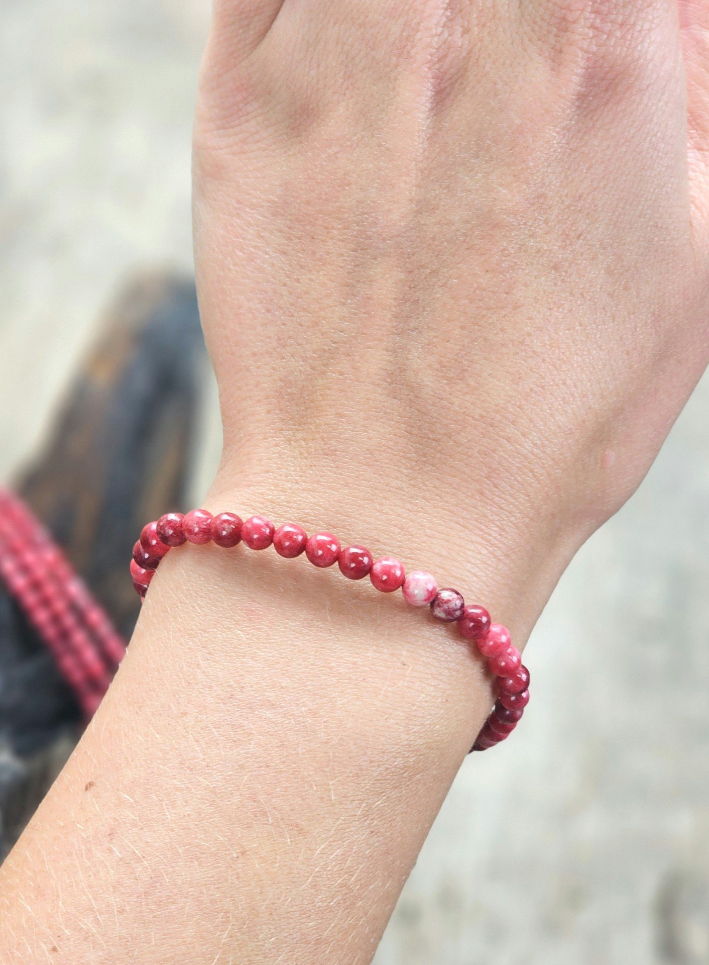 Thulit extra, armband 4mm runda pärlor