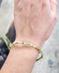 Grön Granat, armband 4mm facetterade pärlor