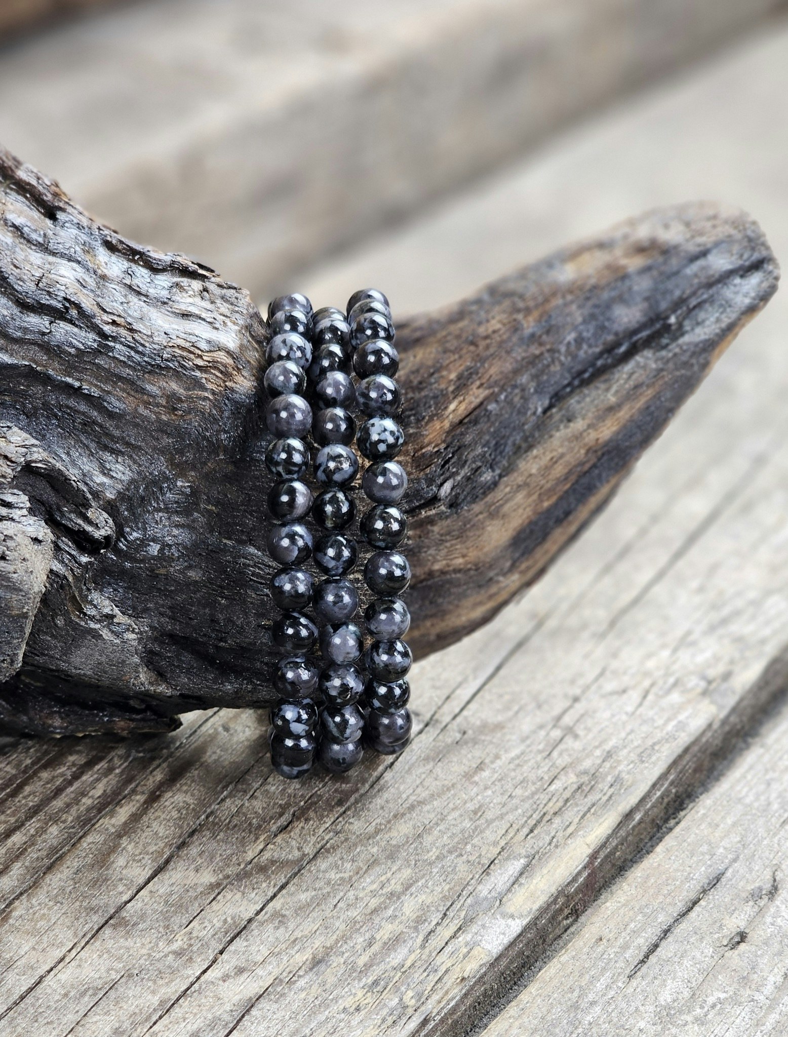 Indigo Gabbro, armband 6mm runda pärlor