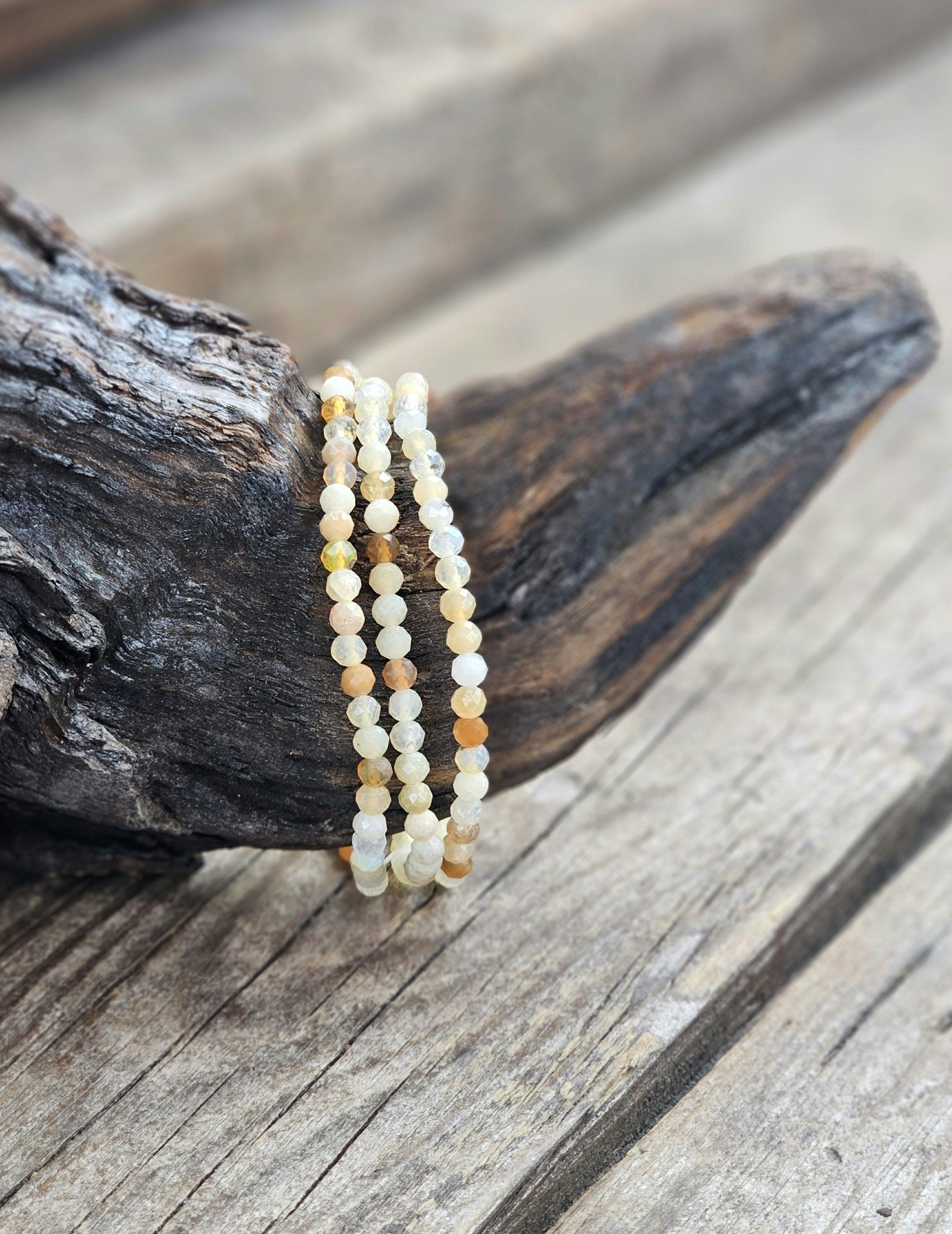 Fire Opal (Eldopal), armband 4mm facetterade pärlor