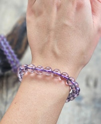 Ametist extra klar, armband 8mm runda pärlor