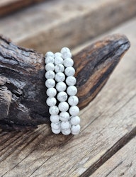 Howlit, armband 8mm runda pärlor
