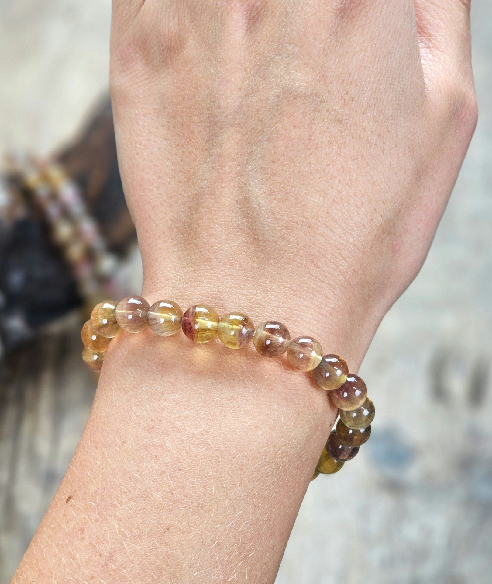Gul Fluorit, armband 8mm runda pärlor