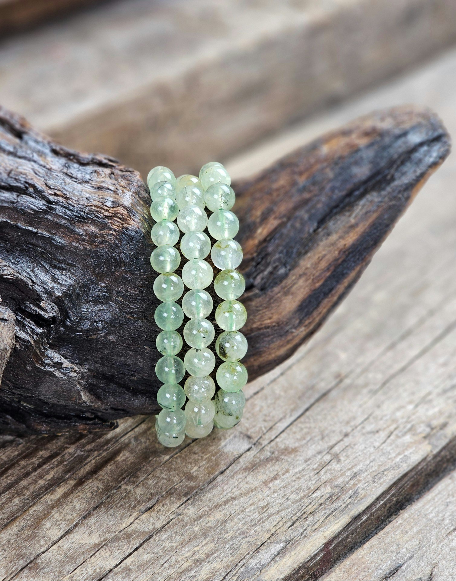 Prehnit, armband 8mm runda pärlor