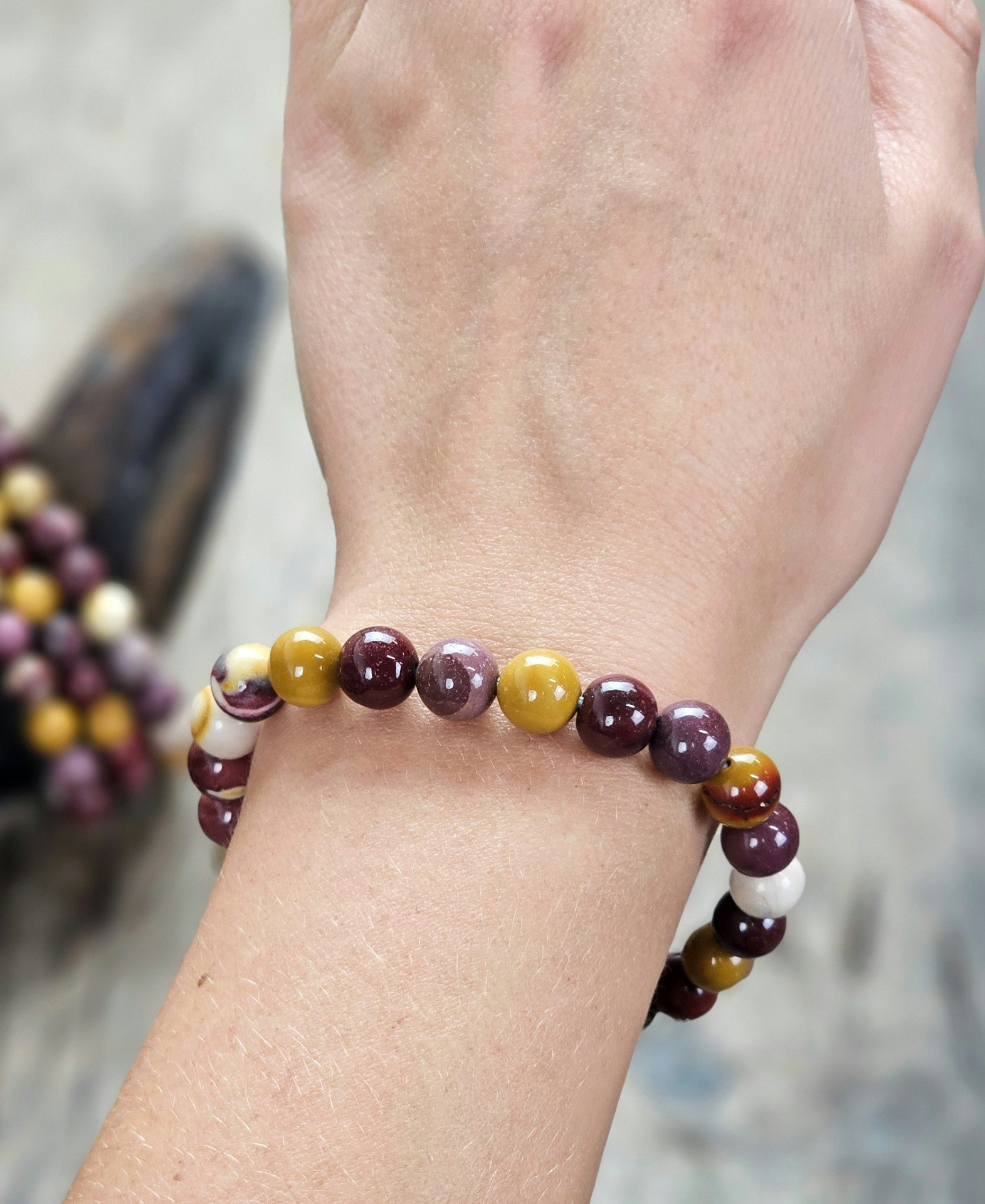 Mookaitjaspis, armband 8mm runda pärlor
