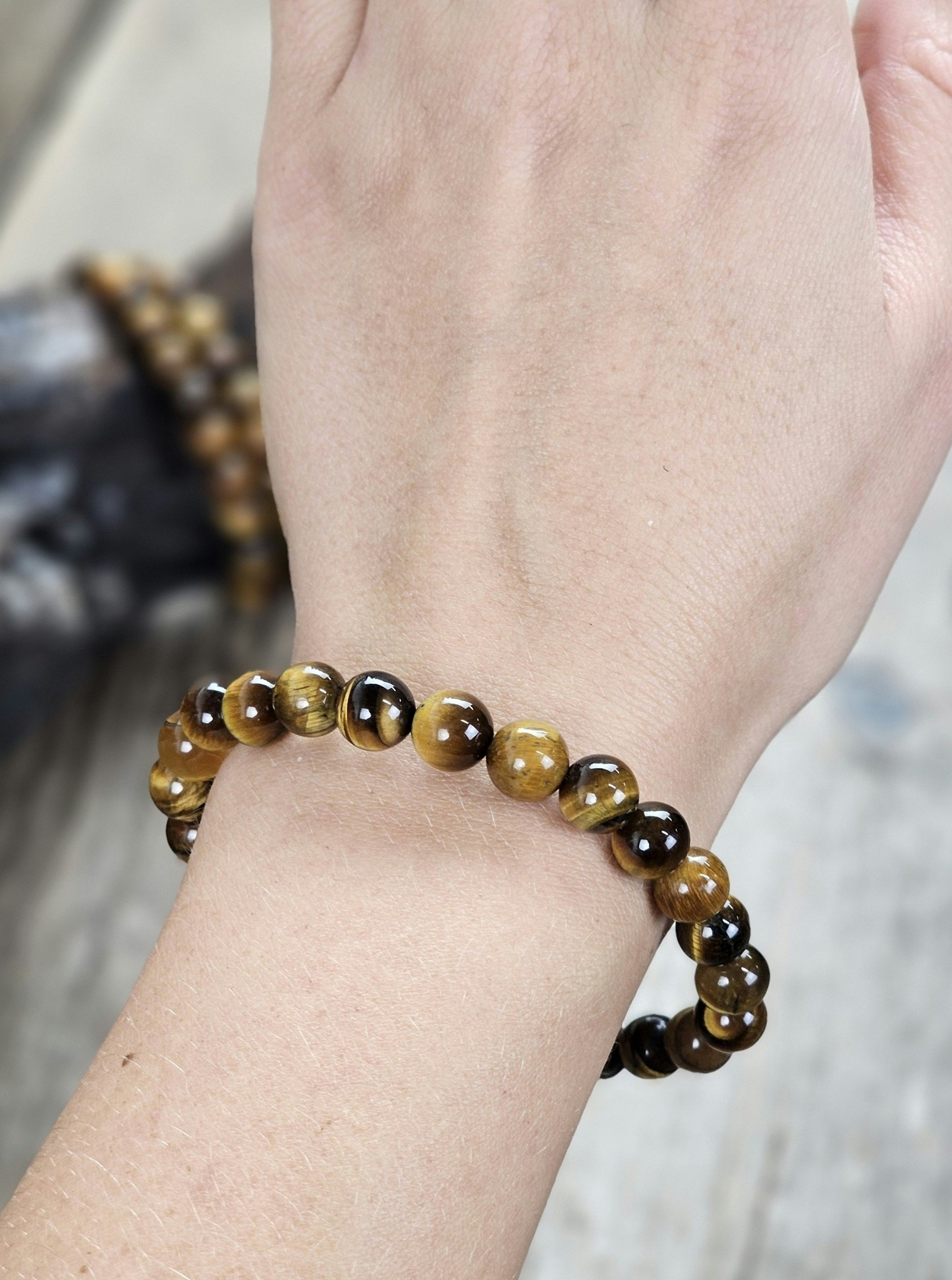 Tigeröga, armband 8mm runda pärlor
