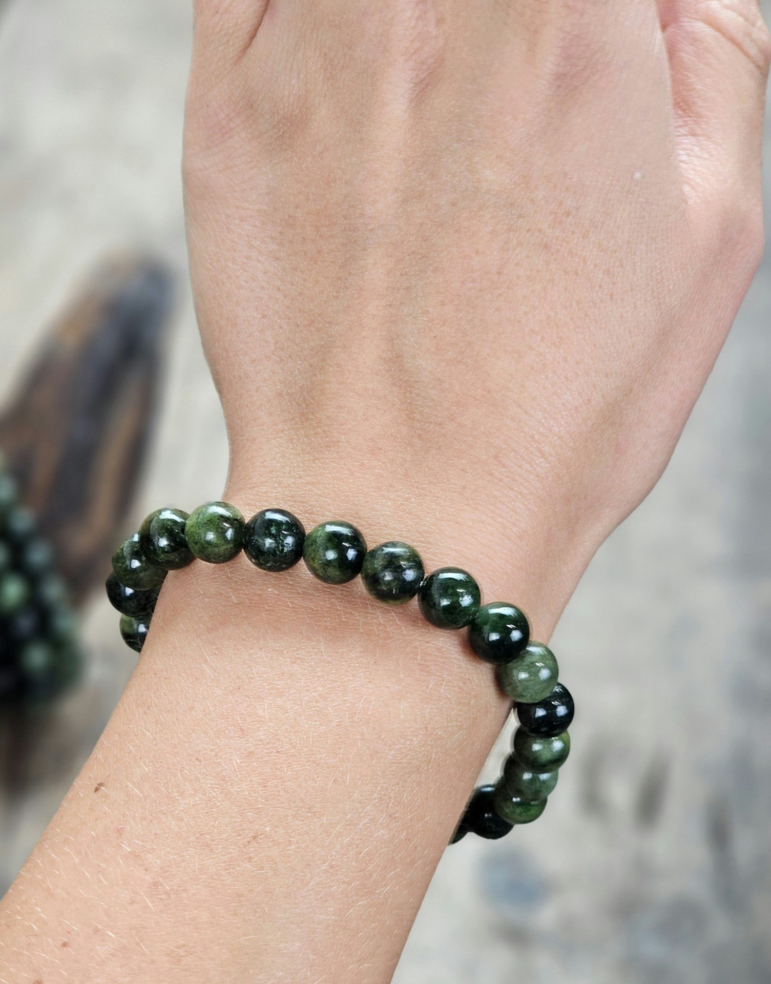 Diopsid, armband 8mm runda pärlor