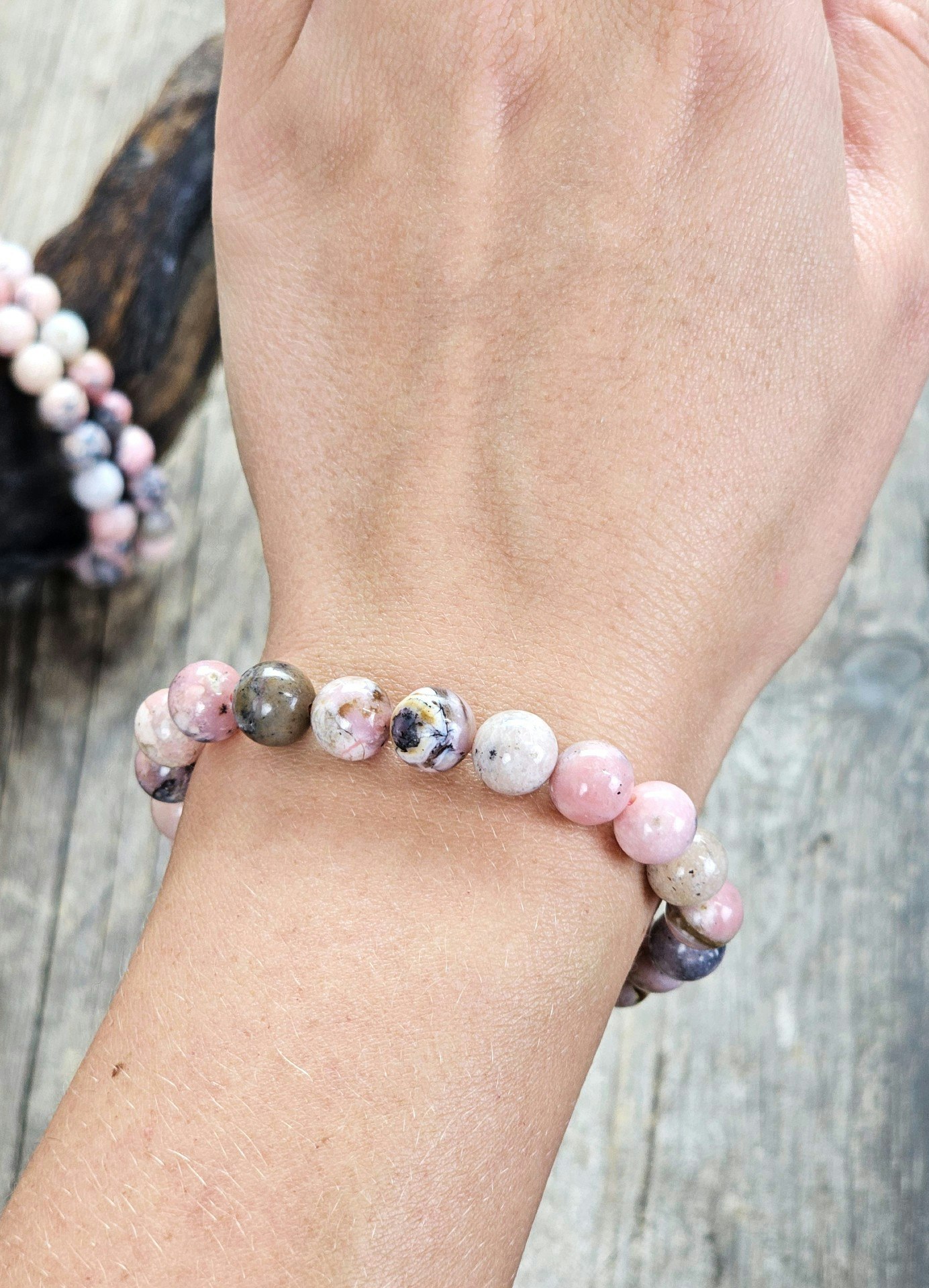 Rosa Opal, armband 8mm runda pärlor