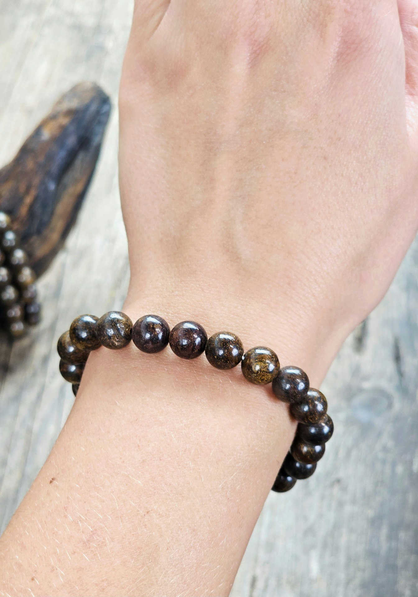 Bronzit, armband 8mm runda pärlor