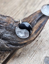 Yin & Yang, Bergkristall och Svart Obsidian silverpläterat hänge