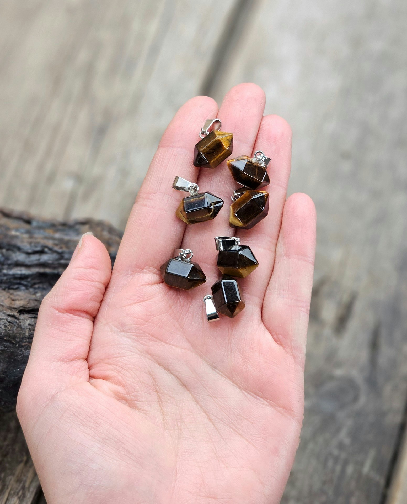 Tigeröga mini spets, silverpläterat hänge