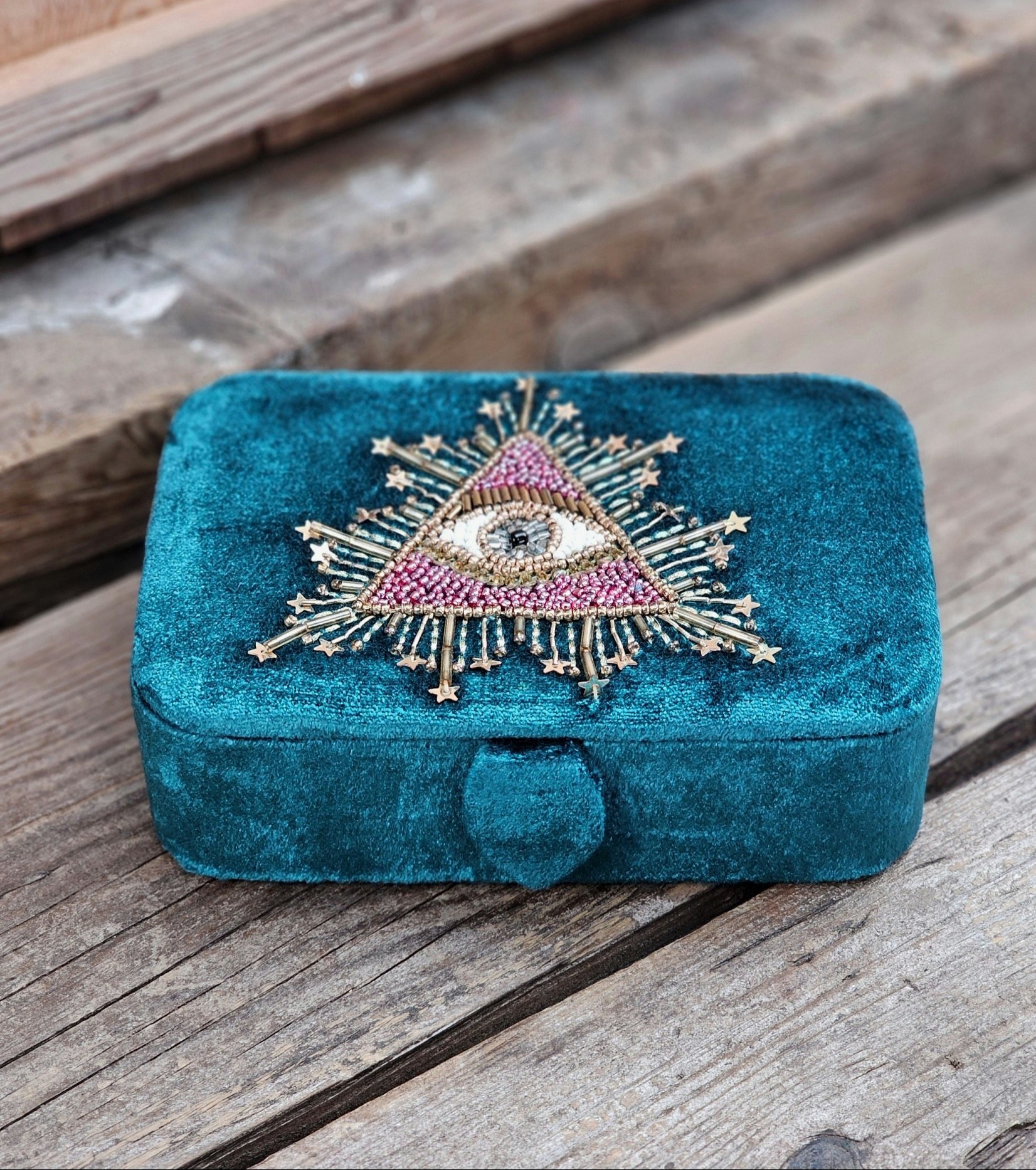 Broderad ask för smycken, kristaller och tarotkort, Eye of Providence