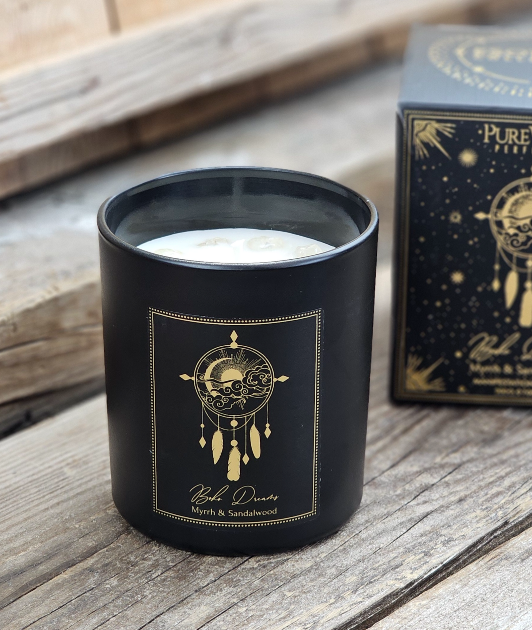PureWorks - Boho Dreams - Myrrh & Sandalwood, doftljus för manifestation med Bergkristall 20h