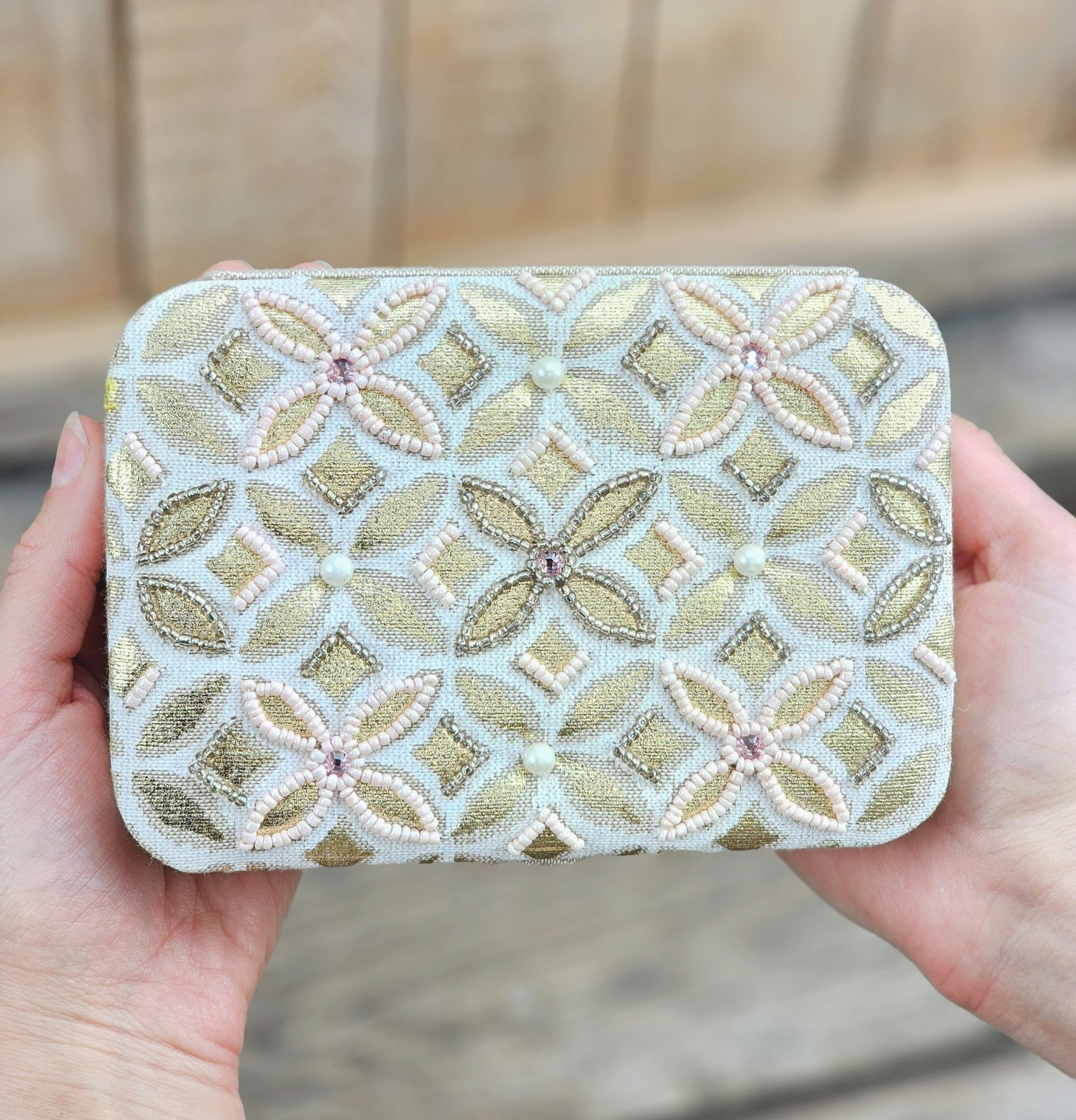 Broderad ask för smycken, kristaller och tarotkort, Flower Of Life